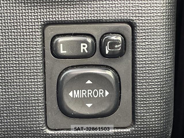 Toyota SPADE 2012 8917332-15