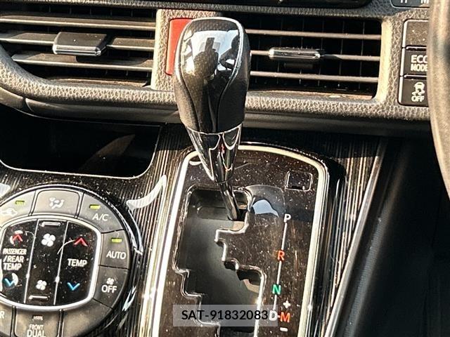 Toyota ESQUIRE 2019 8908840-9