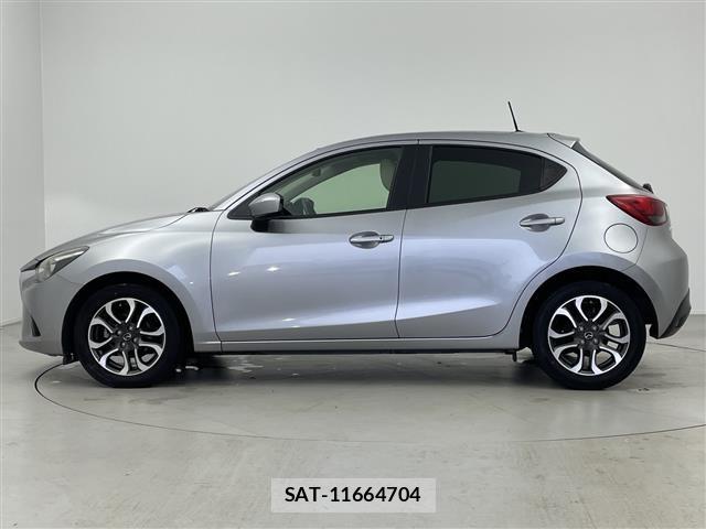 Mazda DEMIO 2015 8689398-2