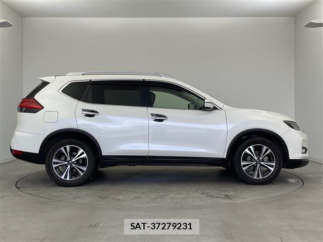 Nissan X-TRAIL 2017 8929623-2