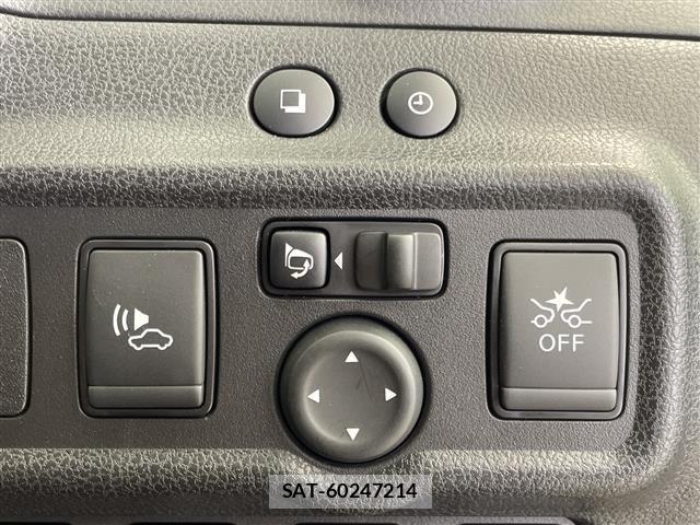 Nissan NOTE 2018 8912890-3