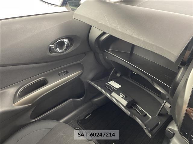 Nissan NOTE 2018 8912890-8