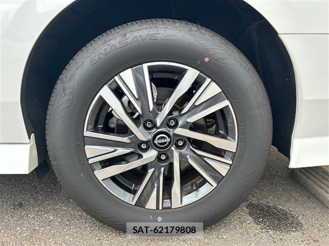 Nissan SERENA 2025 8927258-27