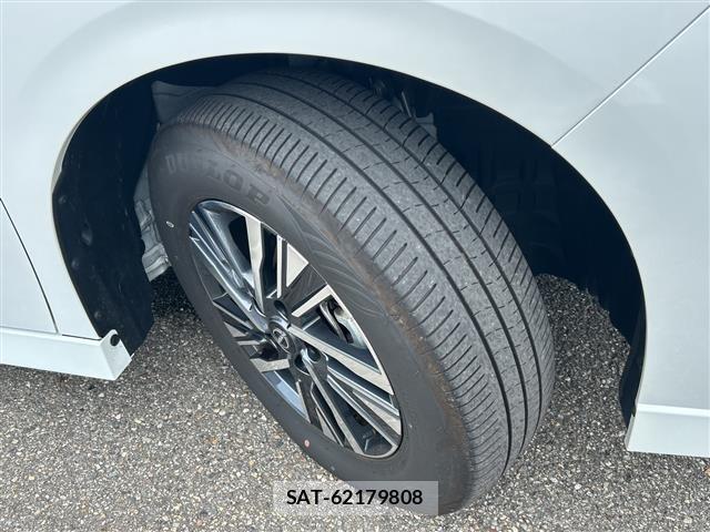 Nissan SERENA 2025 8927258-38