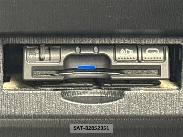 Toyota PRIUS 2015 8710281-7