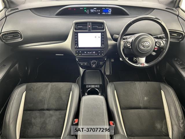 Toyota PRIUS PHV 2022 8915760-17