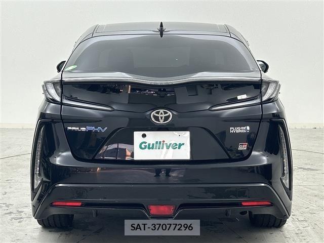 Toyota PRIUS PHV 2022 8915760-4
