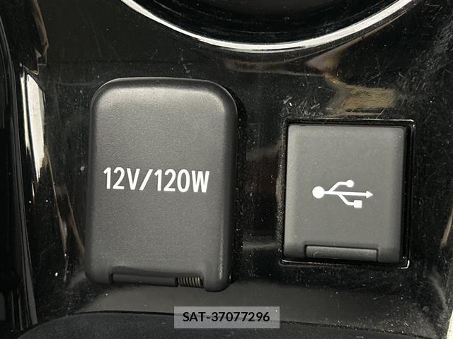 Toyota PRIUS PHV 2022 8915760-5