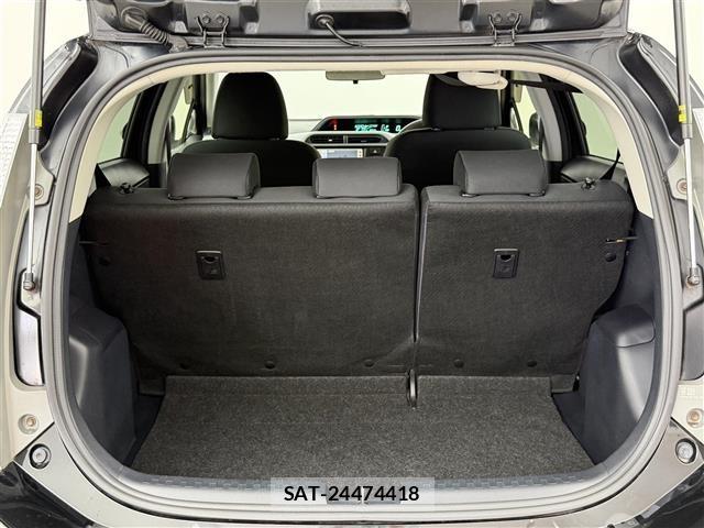 Toyota AQUA 2013 8705729-12