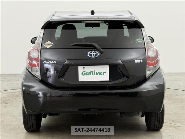 Toyota AQUA 2013 8705729-13