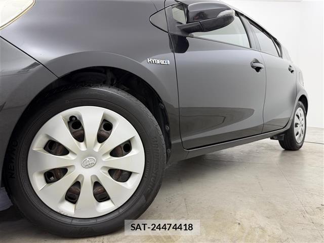 Toyota AQUA 2013 8705729-22
