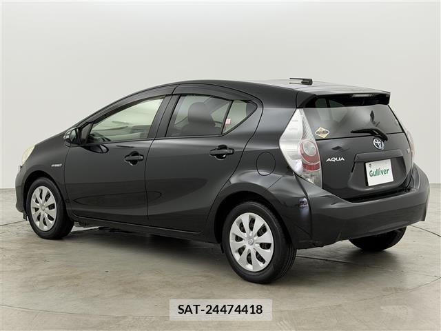 Toyota AQUA 2013 8705729-4