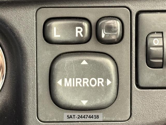 Toyota AQUA 2013 8705729-8