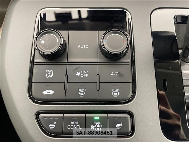 Honda FREED 2024 8684649-22