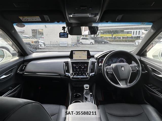 Toyota CROWN 2019 8680567-14