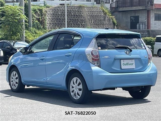 Toyota AQUA 2013 8705732-13