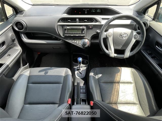 Toyota AQUA 2013 8705732-14