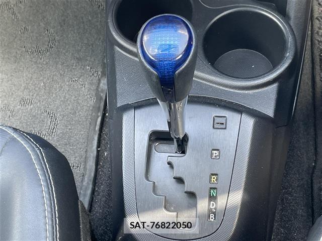 Toyota AQUA 2013 8705732-2