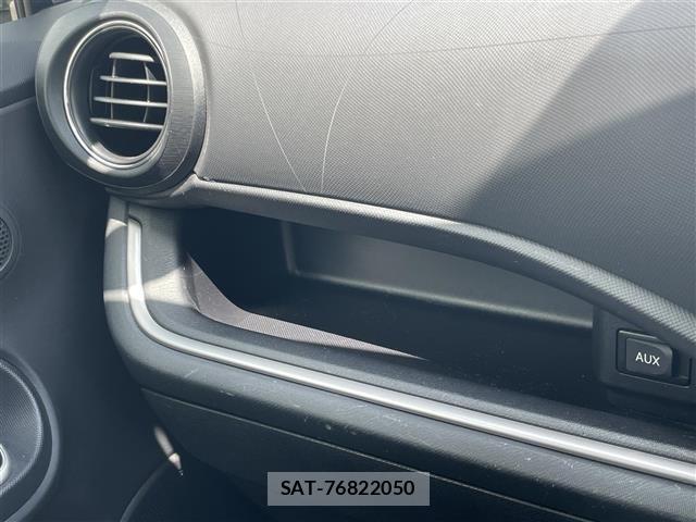 Toyota AQUA 2013 8705732-6