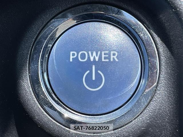 Toyota AQUA 2013 8705732-7