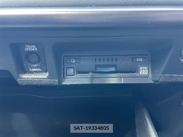 Toyota CROWN 2022 8937667-18