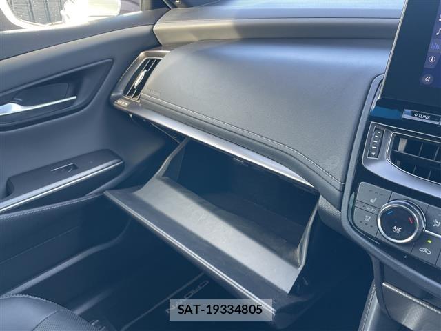 Toyota CROWN 2022 8937667-4