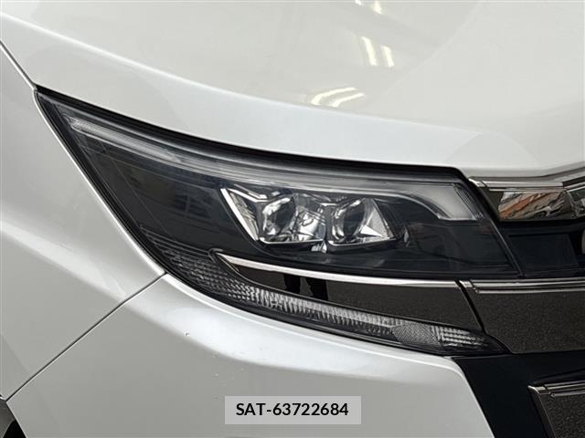 Toyota NOAH 2017 8683572-12