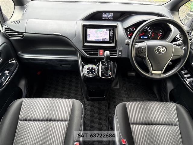 Toyota NOAH 2017 8683572-15