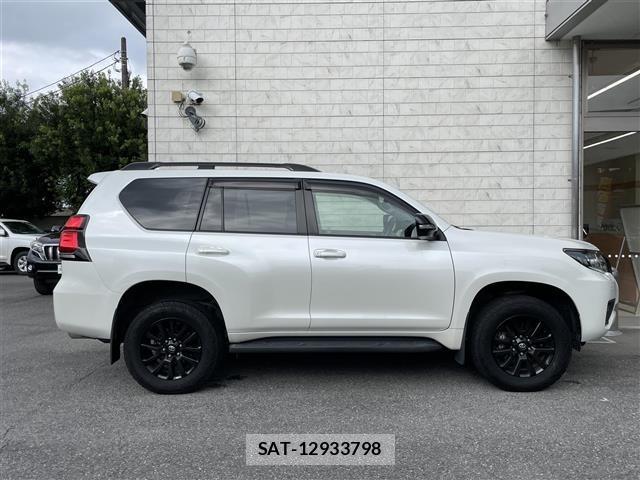 Toyota LAND CRUISER PRADO 2020 8907436-7