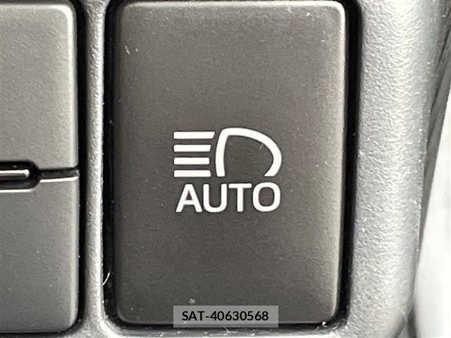 Toyota AQUA 2017 8705742-11