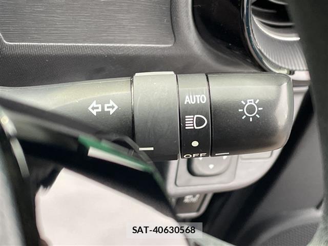 Toyota AQUA 2017 8705742-3