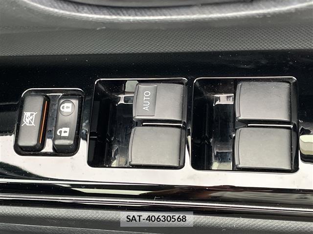 Toyota AQUA 2017 8705742-8