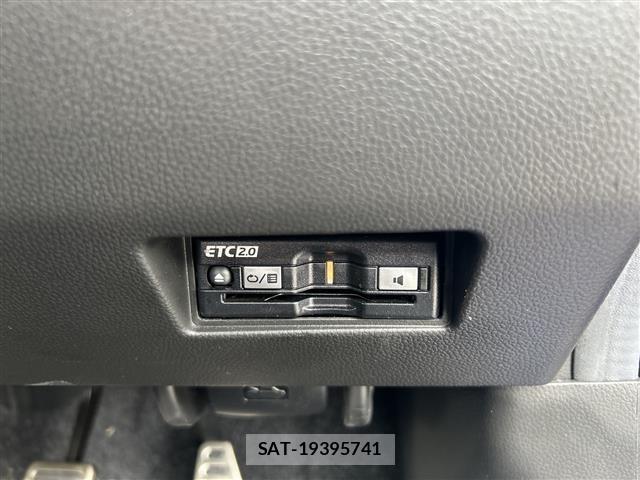 Suzuki SWIFT 2025 8692111-1