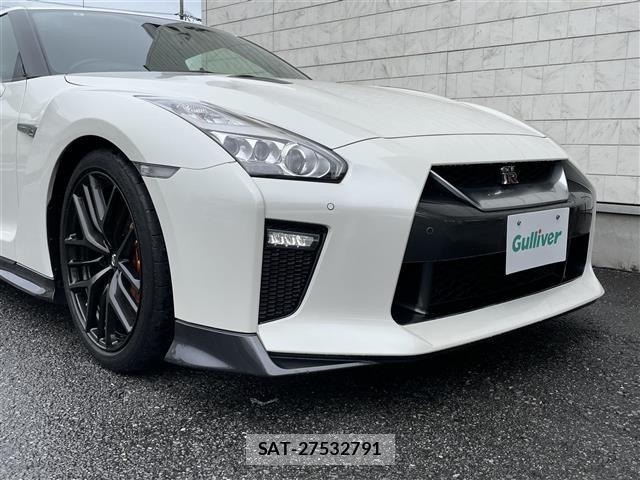 Nissan GT-R 2017 8908268-1