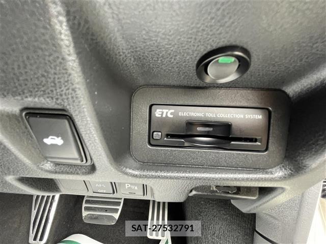 Nissan GT-R 2017 8908268-11