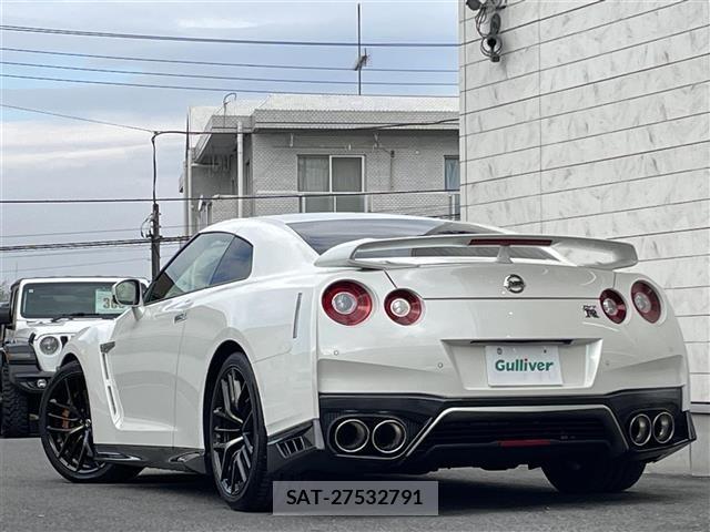 Nissan GT-R 2017 8908268-13