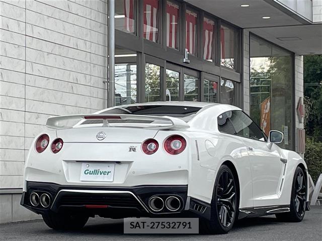 Nissan GT-R 2017 8908268-16