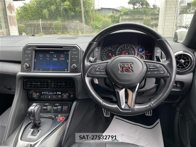 Nissan GT-R 2017 8908268-9