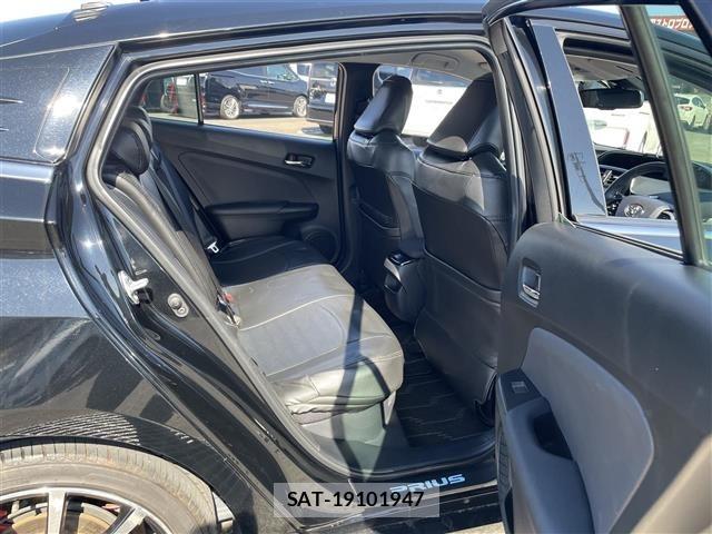 Toyota PRIUS PHV 2021 8915782-11