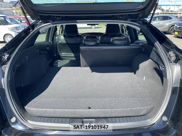 Toyota PRIUS PHV 2021 8915782-13