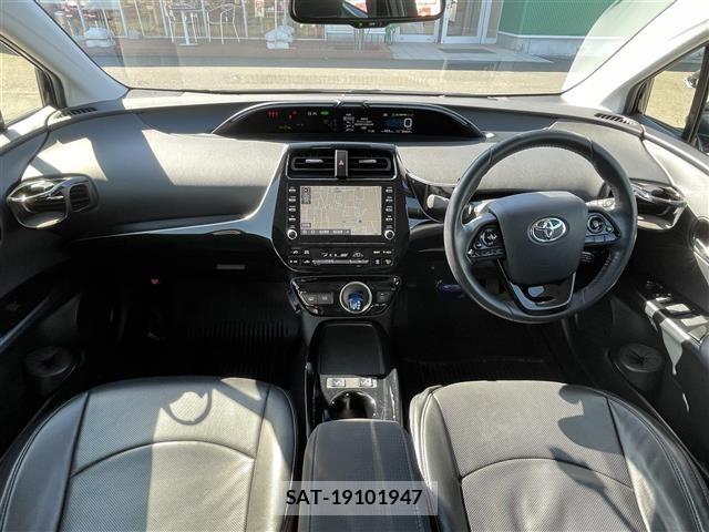 Toyota PRIUS PHV 2021 8915782-15