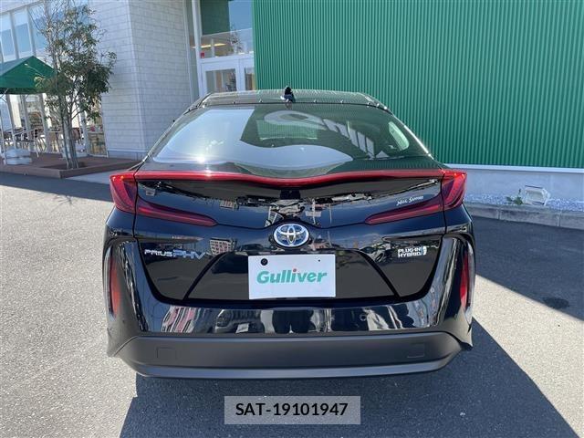 Toyota PRIUS PHV 2021 8915782-4