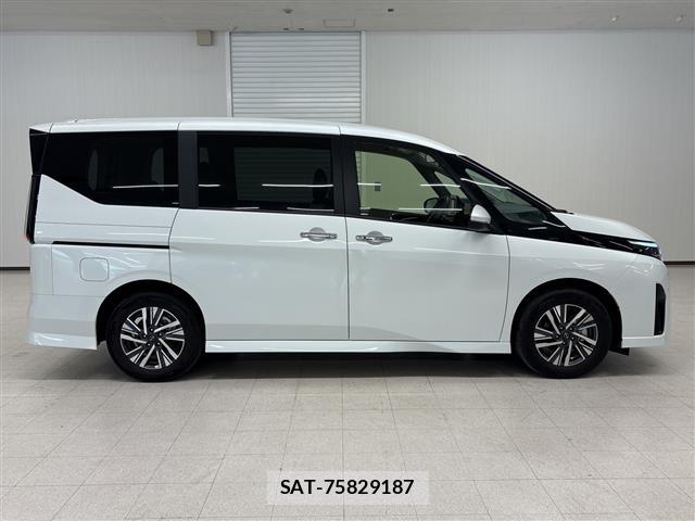 Nissan SERENA 2024 8717006-12
