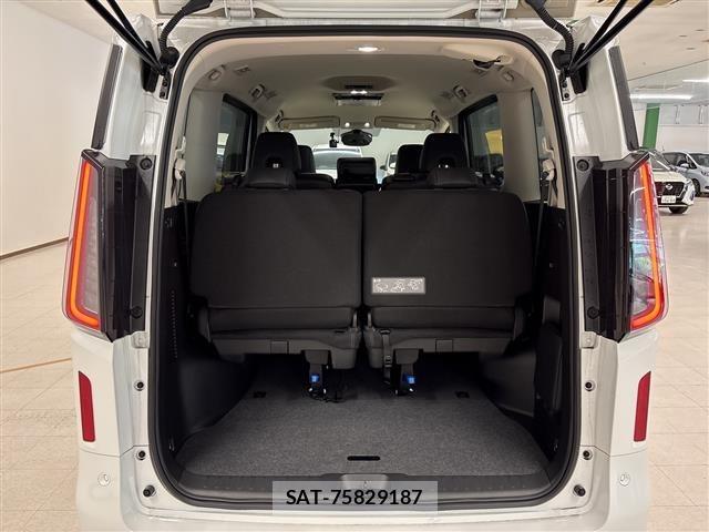 Nissan SERENA 2024 8717006-8