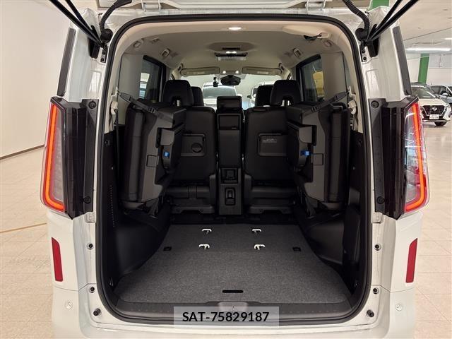Nissan SERENA 2024 8717006-9