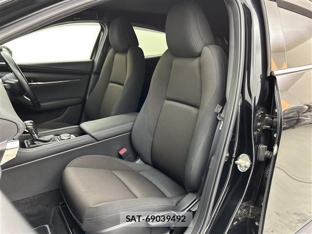 Mazda MAZDA3 2021 8909338-12