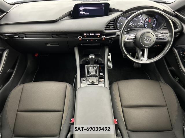 Mazda MAZDA3 2021 8909338-16
