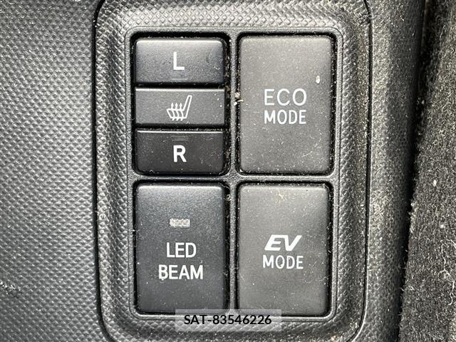 Toyota AQUA 2014 8705749-6