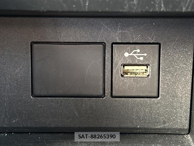 Toyota AQUA 2022 8705750-3