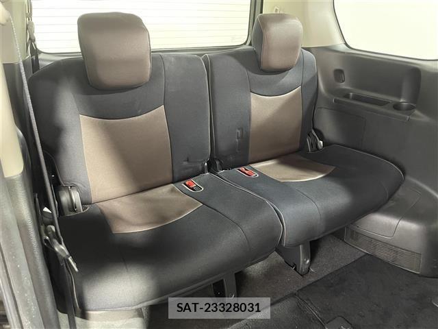 Nissan SERENA 2014 8672044-2